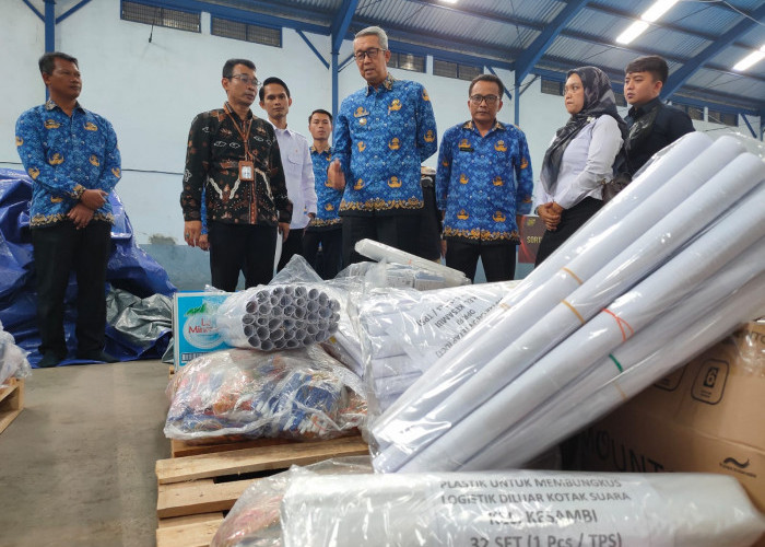 Pj Walikota Cek Logistik Pemilu di Gudang KPU, Pendistribusian Jadi Catatan, Pastikan Aman Jelang Pencoblosan