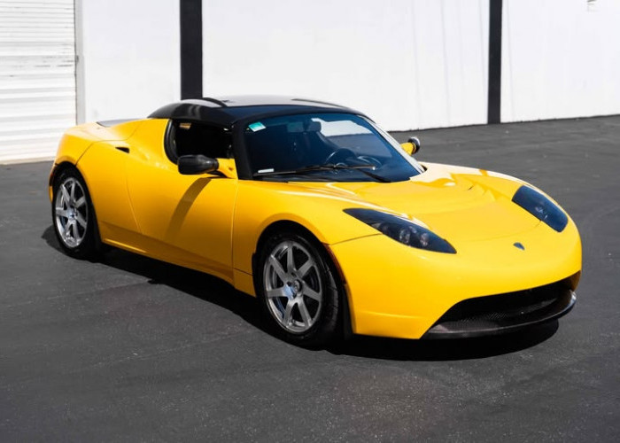Mengenal Apa Itu Mobil Tesla Roadster: Spesifikasi dan Keunggulannya