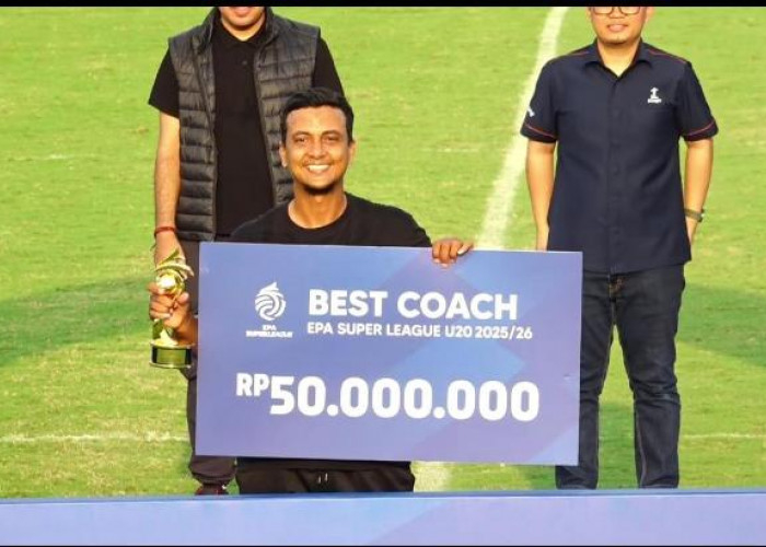 Antarkan Persija U-20 Juara, Warga Panjunan Jadi Best Coach EPA Super League 2025/2026