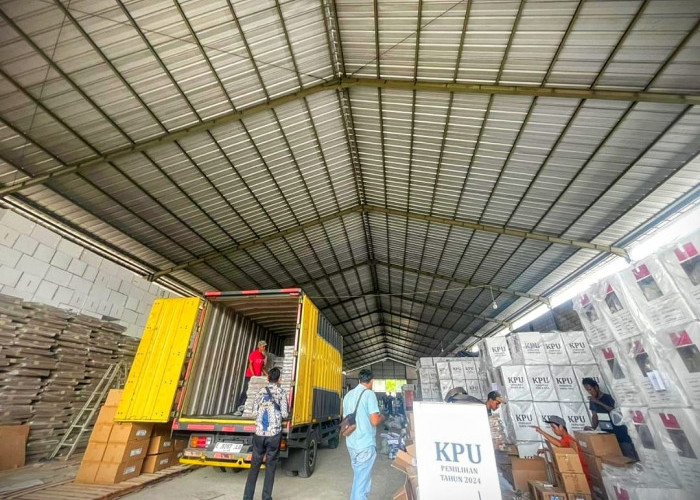 KPU Mulai Distribusikan Logistik Pilkada