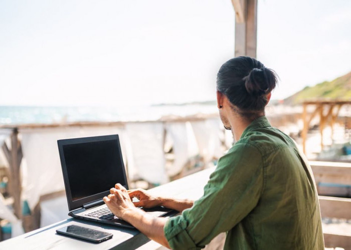 Digital Nomad Indonesia: Hidup di Cirebon, Bekerja ke Seluruh Dunia 