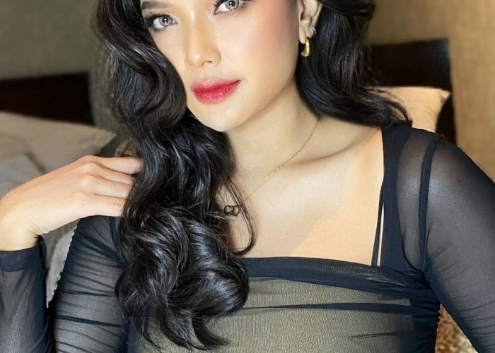 Yuk Mengenal Mozza, Model Cantik dari Cirebon yang Cinta Budaya Daerah