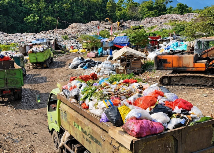 Gunung Santri Overload, Kubangdeleg Hanya Tampung 100 Ton Sampah per Hari