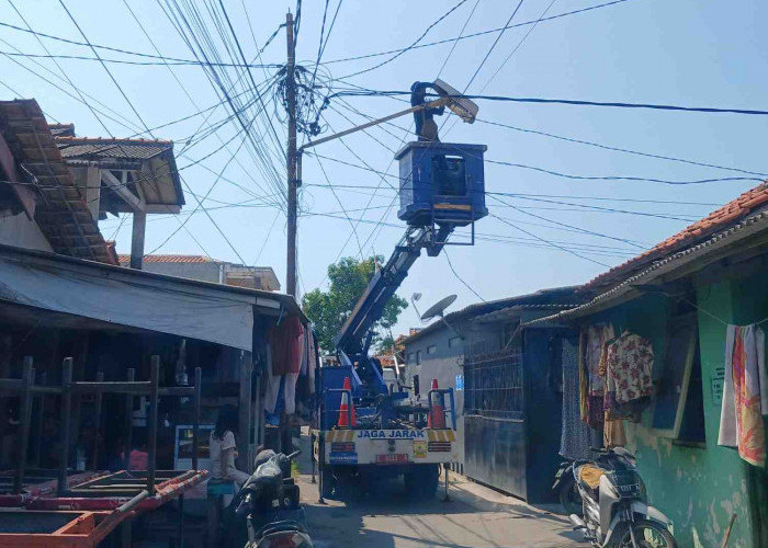 Walikota Cirebon Effendi Edo Respon Keluhan Warga, PJU di Cangkol Utara Diperbaiki usai Bertahun-tahun Padam