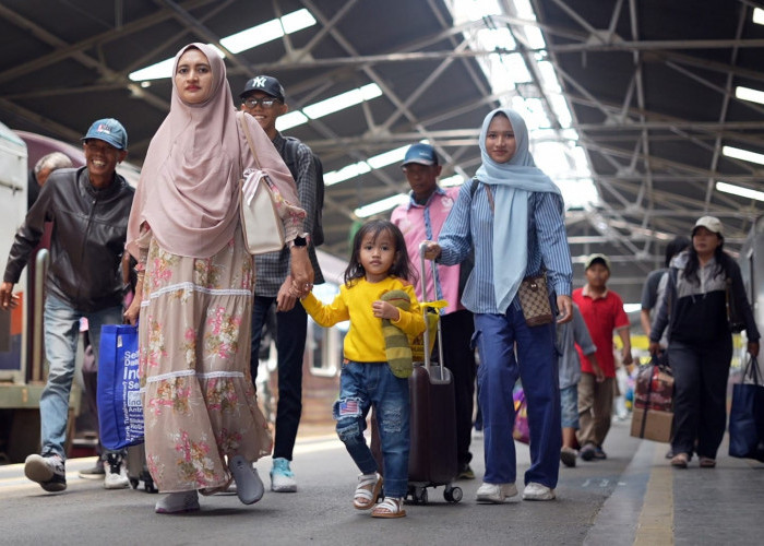 Januari-September, 36.255 Turis Kunjungi Cirebon Naik Kereta Api