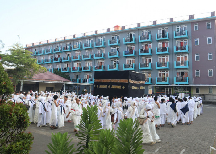 2.700 Mahasiswa UIN Siber Cirebon Rasakan Atmosfer Tanah Suci dalam Manasik Haji 2026