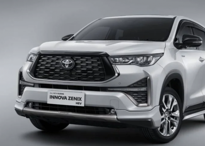 Harga Toyota Kijang Innova Zenix Mobil Canggih Andalan Keluarga