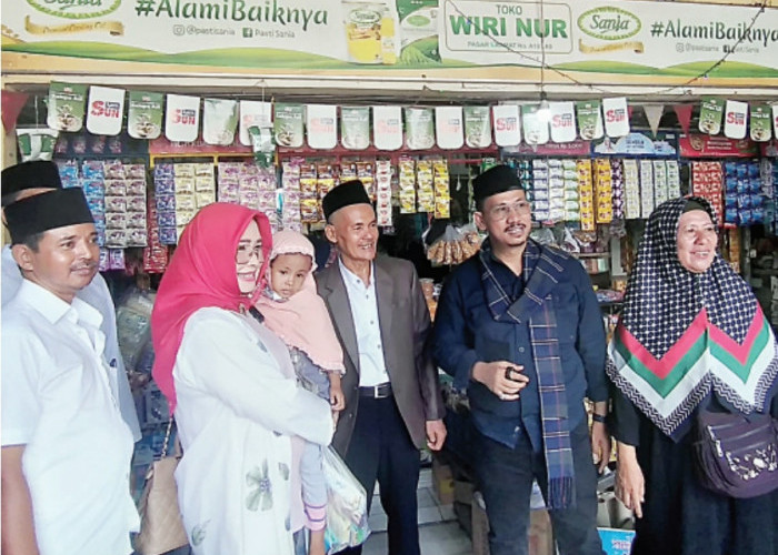 Pasangan Dani-Fitria Turun ke Pasar Tradisional di Kota Cirebon, Ajak Masyarakat Ramaikan Lagi