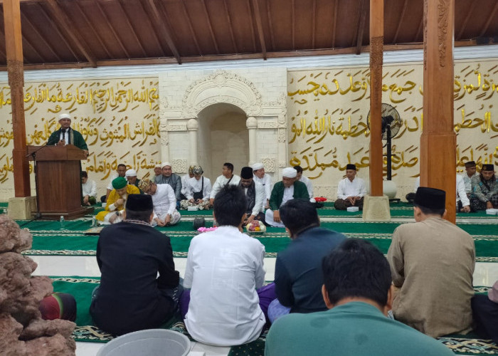 Masjid Puser Bumi Peringati Isra Mi'raj, KH Fariz: Peristiwa Tak Masuk Akal yang Harus Diimani