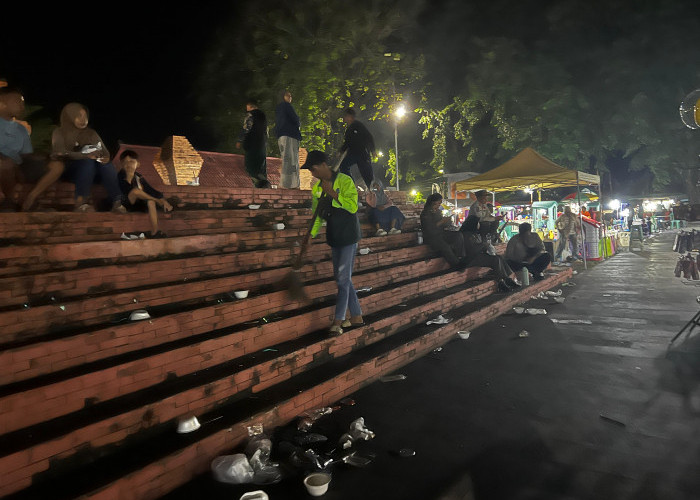 Euforia Kirab Budaya Milangkala Tatar Sunda di Kota Cirebon Picu Lonjakan Sampah