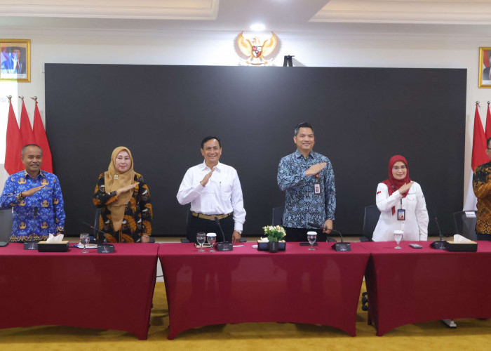 OJK Cirebon Dorong Kemandirian Ekonomi Desa Paninggaran Lewat Program PINTAR