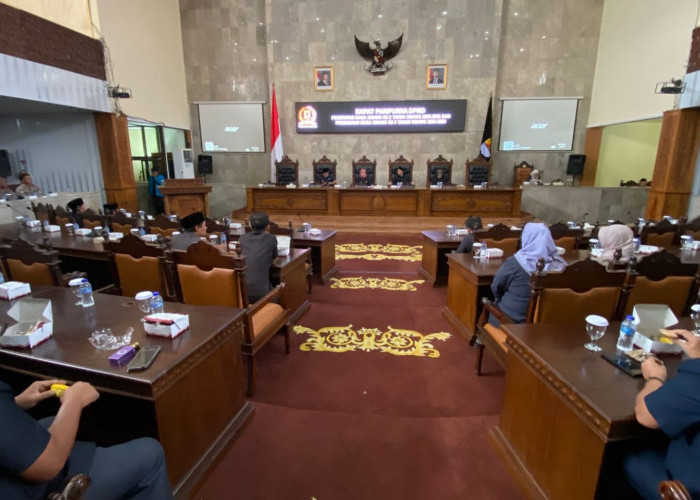 DPRD Kabupaten Cirebon Tutup Masa Sidang II