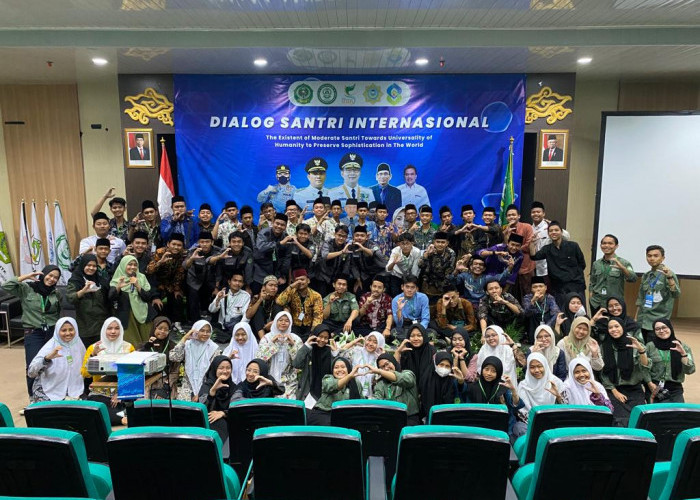 DEMA IAIN Cirebon Adakan Dialog Santri Internasional Pertama di Indonesia