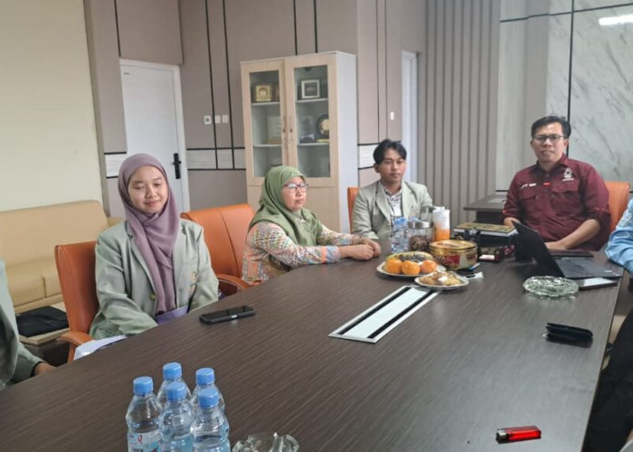 Rektor UIN Siber Cirebon Lepas Mahasiswa BSA-FUA untuk Program ITHLA Abroad 2025