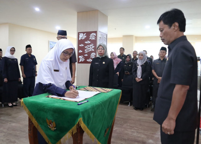 Walikota Cirebon Lantik Pengawas Sekolah, Harap Tingkatkan Standar Pendidikan