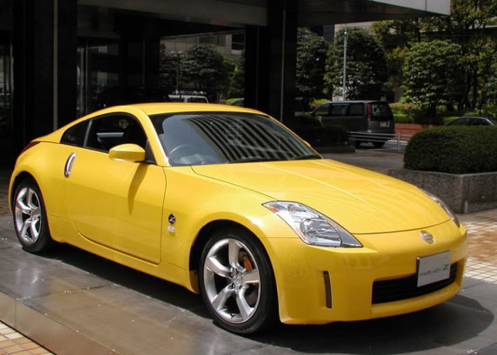 Spesifikasi dan Harga Terbaru Nissan Fairlady Z: Legenda Sportscar Bermesin Twin-Turbo