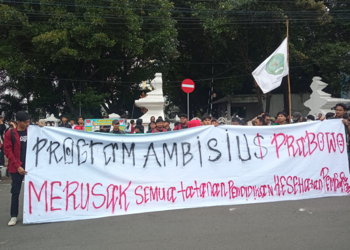 Aliansi Mahasiswa dan Masyarakat Cirebon Kritik Pendirian BPI dan Danantara