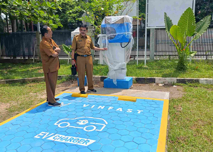 11 Titik Kantor Dinas di Kota Cirebon Dipasang Fasilitas SPKLU
