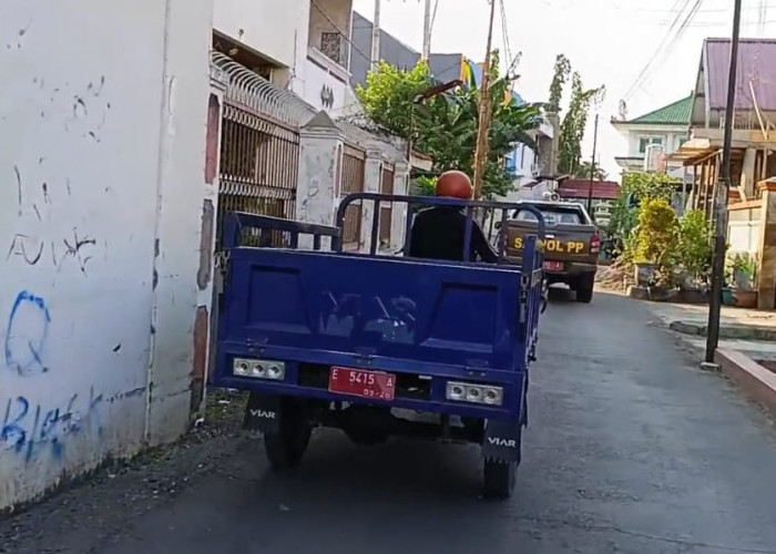 Satpol PP Kota Cirebon Tindak Pembuangan Sampah Liar Usai Kerja Bakti, Sita Motor Roda Tiga Hasil Juara Lonba