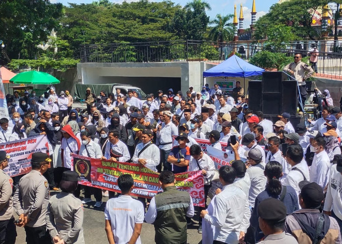 Honorer R2 dan R3 Cirebon Geruduk DPRD: “Ini Bukan Soal PPPK, Tapi Keadilan Kemanusiaan”