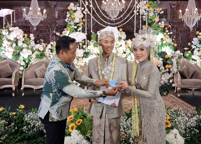 Program Cantik Jeh Buat Pengantin Baru Langsung Punya KTP dan KK