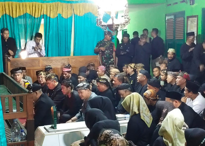 Teladani Perjuangan Mbah Kuwu Sangkan, Para Kuwu se-Kabupaten Cirebon Gelar Ziarah dan Tahlil