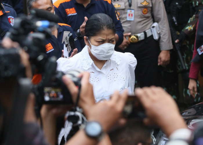 Awalnya Cuma Wajib Lapor, Putri Candrawathi Kini Ditahan; Segera Jalani Persidangan 