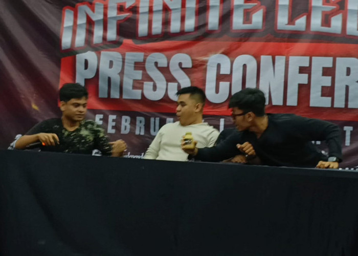 Insiden Panas Warnai Press Conference Knox Out, Prince Husein Disiram Kopi oleh Fadhil Domb