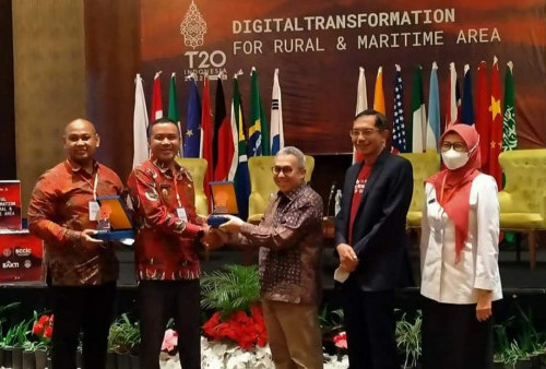 Penuhi Undangan Forum T20, Kuwu Cangkingan Paparkan Manfaat Ekonomi Desa Digital