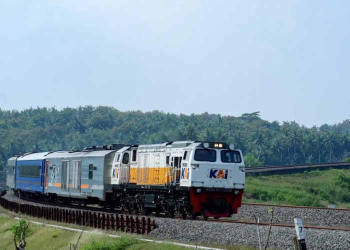 81 Tahun Mengabdi untuk Negeri: Intip Modernisasi Kereta Api Indonesia dari Masa ke Masa