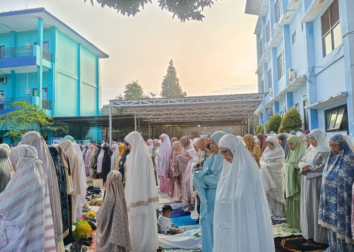 Ratusan Jamaah Padati UMMADA Cirebon untuk Salat Idul Fitri 1447 H