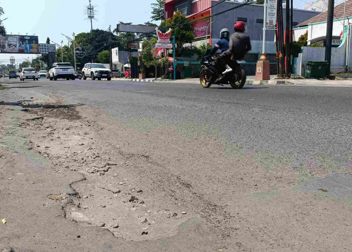 Perbaikan jalan Kartini Masih Belum ada Kabar