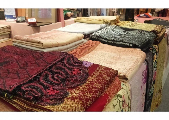 Ciptakan Pengusaha Berdaya Saing Global, UMKM Songket Binaan BRI Sukses Tembus Pasar Internasional