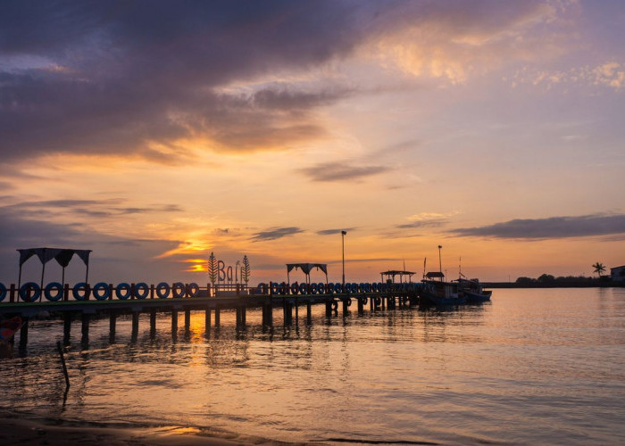 Jangan Cuma Lewat! Ini 5 Spot Wisata Libur Lebaran di Indramayu yang Pas Buat Rehat Mudik