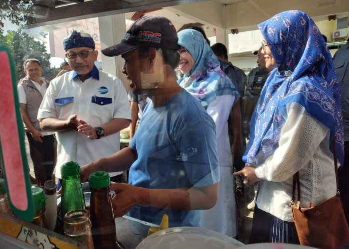 Ngabubur Bareng Sopir Angkot, Syaikhu dan Haru Sampaikan Solusi Masalah Transportasi Publik