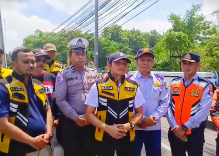 Pilar Jembatan Cipager Sumber Kabupaten Cirebon Rusak, Akses Roda Dua Tutup Sementara