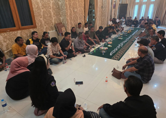 Gerakan Save Bundae Isun Gelar Istighosah Akbar dan Doa Bersama dj Halaman Pengadilan Negeri Sumber