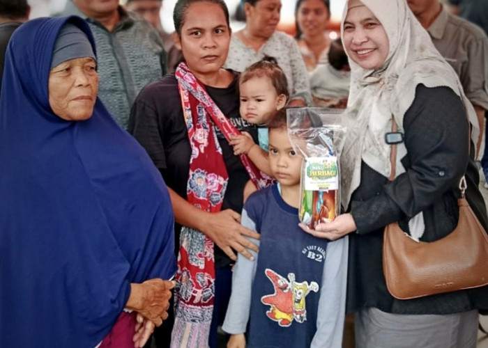 Uniku Tutup Program “Uniku Berbagi”, Tebar 2.500 Paket Takjil di Jatiseeng Ciledug