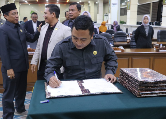 Fraksi PDI Perjuangan DPRD Kota Cirebon Minta Aplikator dan Pemerintah Duduk Bersama Bahas Nasib Driver Ojol