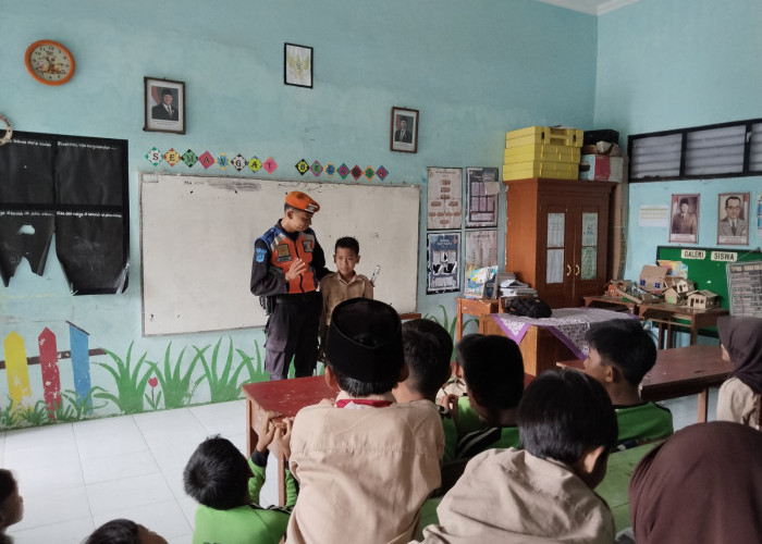 KAI Daop 3 Cirebon Tingkatkan Keselamatan Perkeretaapian Melalui Sosialisasi di Sekolah