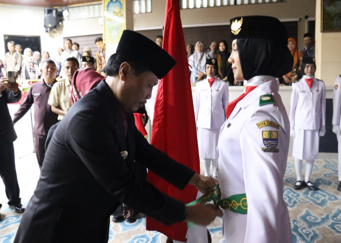 Upacara HUT Ke-81 RI di Kota Cirebon, Wali Kota Ajak Masyarakat Maknai Kemerdekaan dengan Kerja Nyata