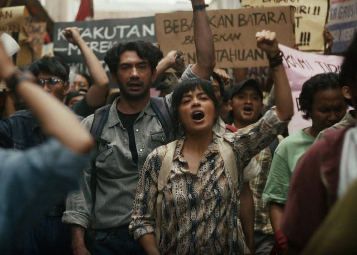 Sinopsis Film Laut Bercerita: Perjalanan Pilu Biru Laut dan Kawan-Kawan Menghadapi Tragedi Orde Baru