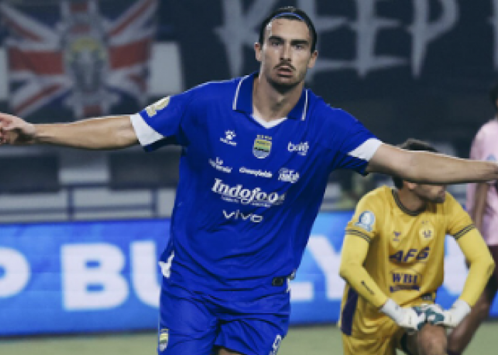 Persib Bandung Amankan Puncak Klasemen Liga 1 Setelah Menang Lawan Persik, Tersisa Borneo FC