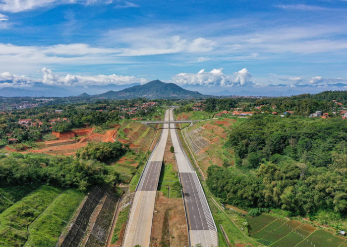 Pembangunan Kereta Cepat Jakarta-Surabaya Lewat Majalengka, Melipir Mengikuti Jalan Tol
