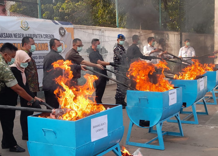 59 Ribu Pil ‘Diusir’ dari Cirebon, Sabu-Ganja Ikut Dimusnahkan