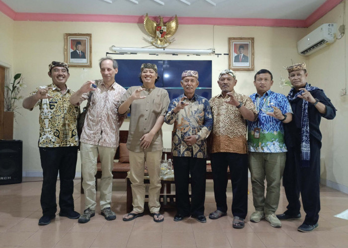 Temukan Naskah Menak Tertua di Dunia, Peneliti Cirebon Desak Kurikulum Seni Libatkan Manuskrip Kuno