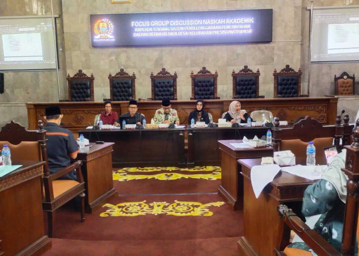 DPRD Kabupaten Cirebon Bahas Raperda Data Desa Presisi Partisipatif