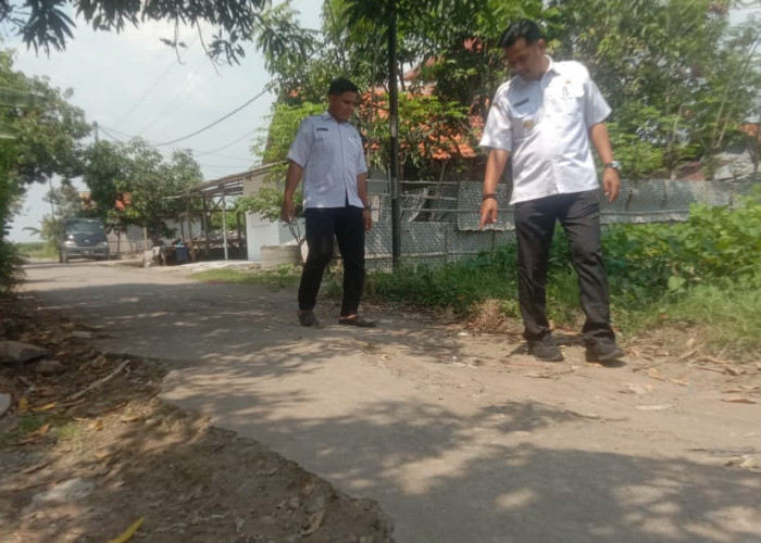 15 tahun lebih jalan alternatif menuju kecamatan pabedilan rusak parah