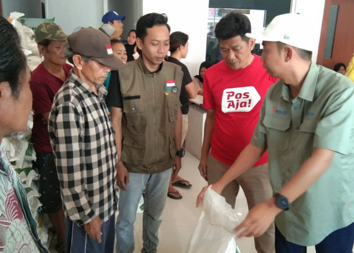   Perum Bulog Cirebon Monitoring Penyaluran Beras di Kecamatan Gebang, Kabupaten Cirebon 