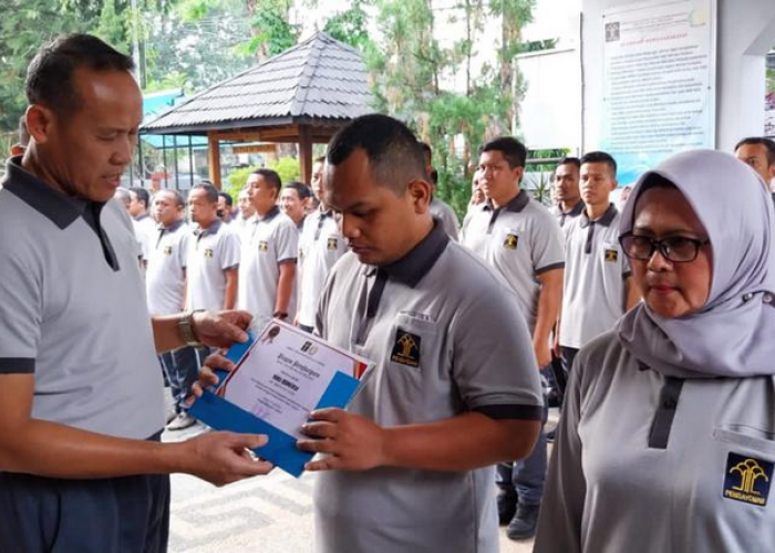 2 Petugas Ini Dapat Penghargaan, Gagalkan Penyelundupan Narkoba di Lapas Cirebon